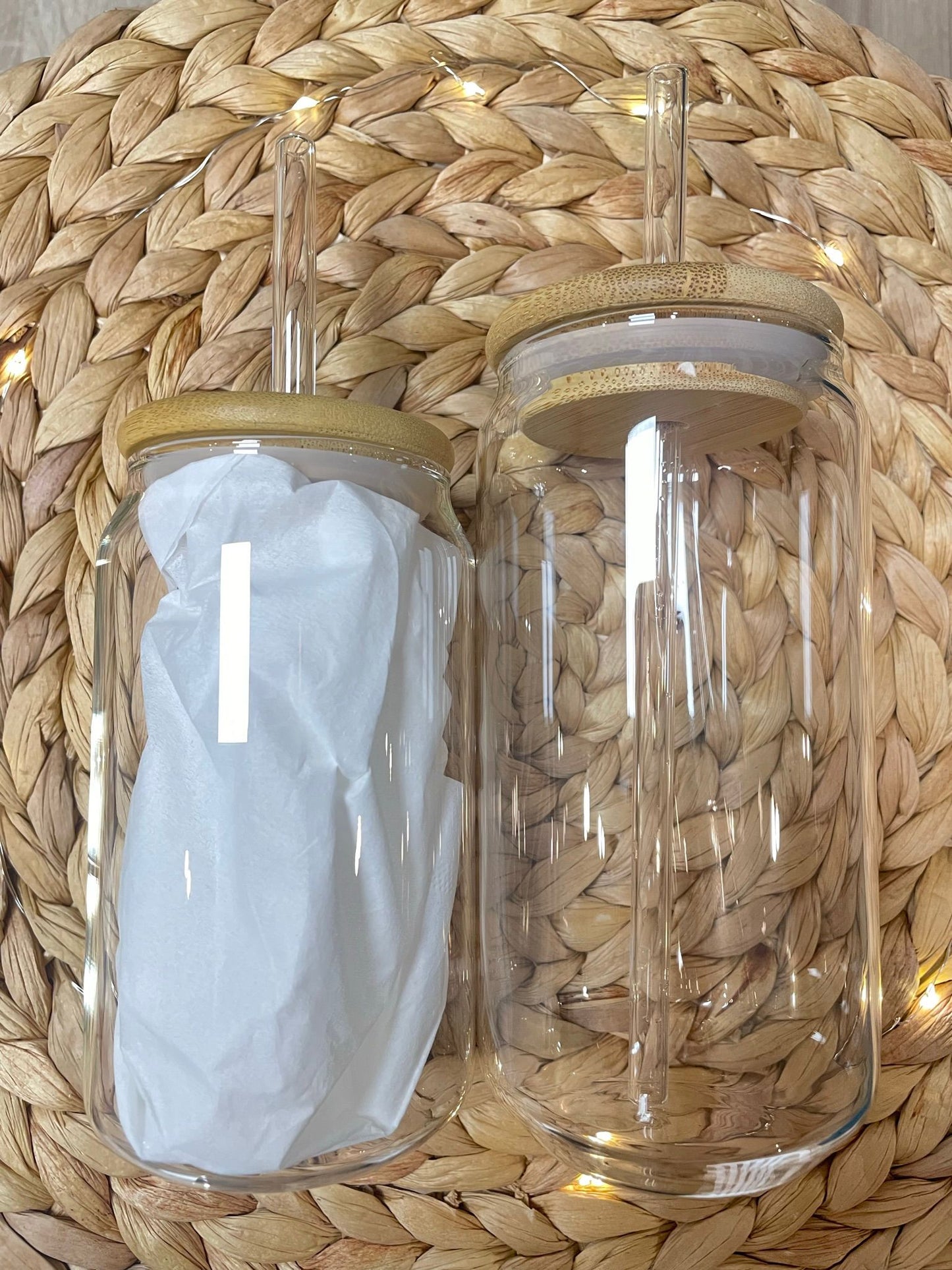 Vasos con tapa de bambú y pajita